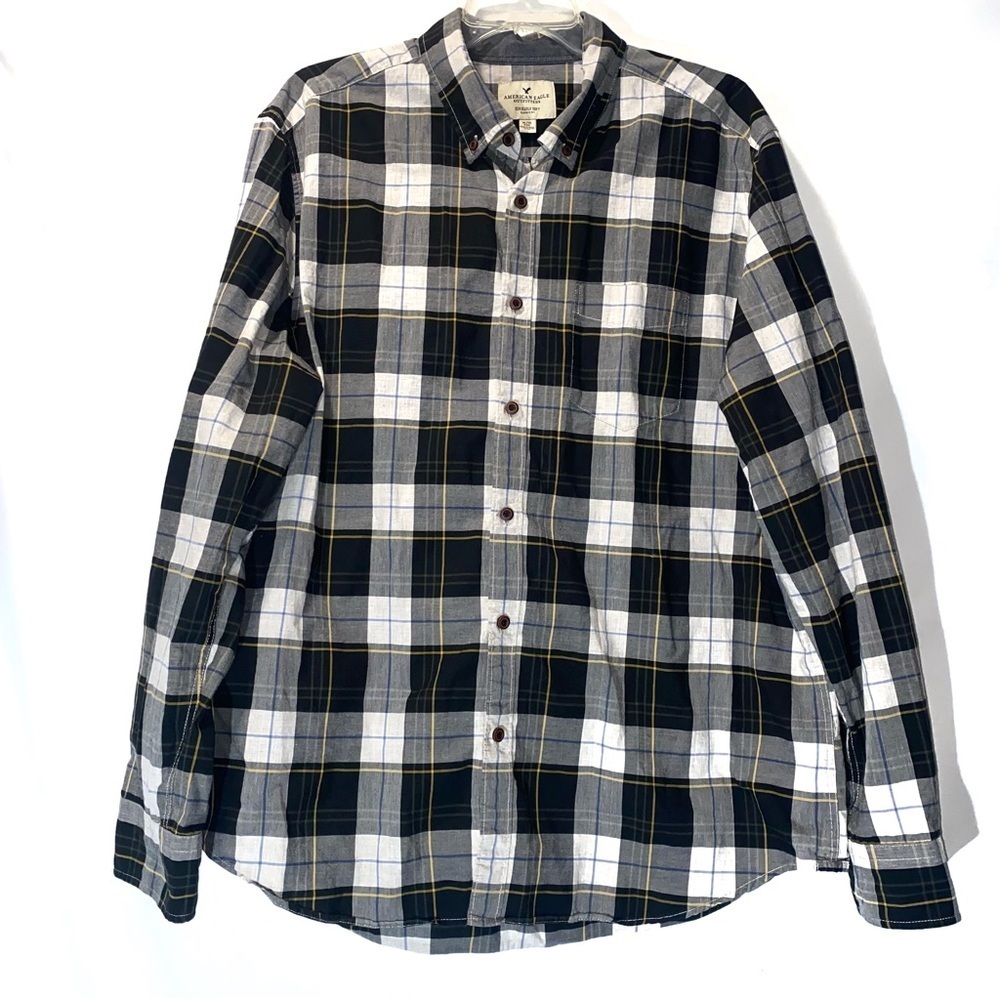 AE Men’s Classic Fit Button Down Shirt XL